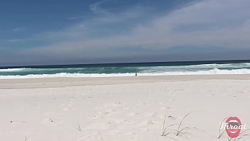Preview 1 of Two Girl Blac - NOVINHA CAIU DE BOCA NA ROLA NA PRAIA - THROAT - LADY SNOW BRASIL/ LORD KENOBI ( VEJA COMPLETO NO RED)