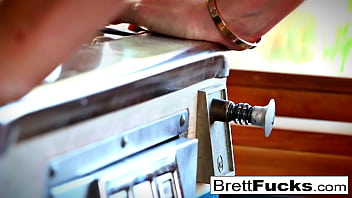 Preview 1 of Vip Air Way - Hot Pinball g leads to pussy stuffing by Brett Rossi