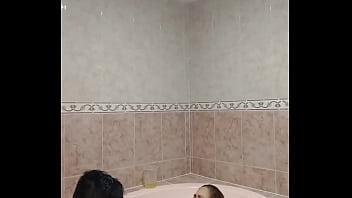Preview 1 of Mom Son Nude Fuck - CHALIKAS LE DA UN MASAJE A  LA SE&Ntilde_ORA SOTO EN YACUZI AGRADECE