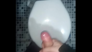 Preview 1 of Ass Xxxwap - Punheta del&iacute_cia do novinho