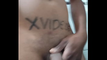 Preview 3 of Peeing And Drinking - V&iacute_deo de verifica&ccedil_&atilde_o