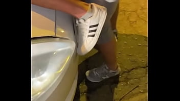 Preview 4 of Gay Sexxx Vioduo - Leo Ramos Fundendo na rua enquanto os carros passam ao lado