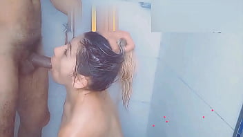 Preview 4 of Ghazala Javeed Phusto Xxx Vedio - blowjob gagging cumshot in shower | Latina milf swallows a man&#039_s urine