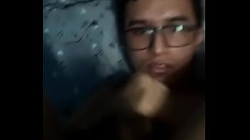 Preview 3 of Posha Pakhi Bf - Novinho gostoso gozando na pr&oacute_pria boca