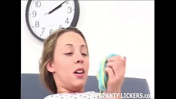 Preview 2 of Lesbian Women Cam - I cant help but sniff her panties