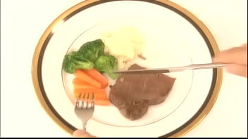 Preview 1 of Titten Bouncing - Dandole de comer a las perras