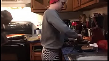 Preview 1 of Family Blacks - MILF gets ᴘᴏᴜɴᴅᴇᴅ