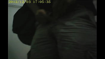 Preview 4 of Jasmine Jae First Porn Video - Dotado mijando no escuro