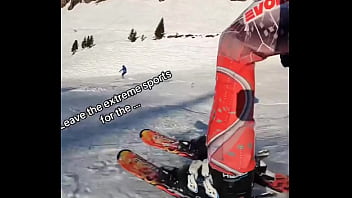 Preview 2 of Jartiyerli Sekreter Porno - La meuf qui n&rsquo_a rien compris &agrave_ la Trend xD