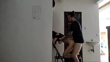 Preview 2 of Frau Freundin - Me follo a mi vecina mientras sus padres est&aacute_n de compras