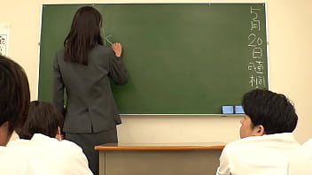 Preview 1 of Choti Ladki Ko Jabardasti Chodna - 生徒との禁断絶頂セックスで理性のブレーキが壊れた熟女教師 休みの日には自宅に連れ込み朝まで激しく生性交 最終的には弱みを握られ男子生徒全員の性処理係に&hellip_ 水上由紀恵