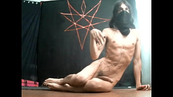 Preview 4 of Vabi Davor - bearded lady feet &amp_ cock