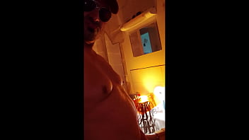 Preview 2 of Sterffen Mueller - Nerd Jungmann mit kleinem Schwanz darf deutsche Sexbombe Anni ficken