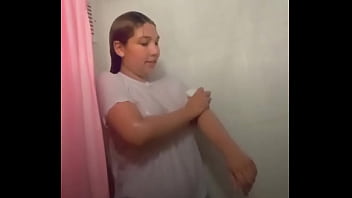 Preview 3 of 8 Men And One Girl - Novinha no Chuveiro Toda Molhadinha