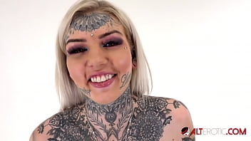 Preview 3 of Sexsy Hari - Tattooed Amber Luke rides the tremor for the first time