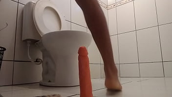 Preview 1 of Old Poon - Novinho gay consolo no cu