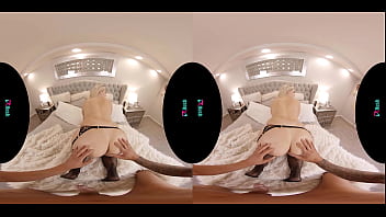 Preview 4 of Monica Bellucci Malena Move - VRHUSH Lisey Sweet wants one more romp before she leaves