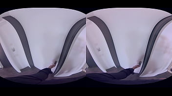 Preview 1 of Vegetable Chut Me - VirtualRealPorn.com - Doorstep Seller