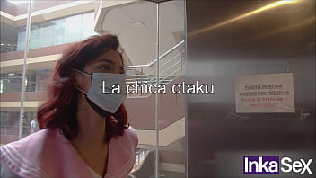 Preview 1 of Pijat Erotik - De esta manera enga&ntilde_as a una TIMIDA OTAKU VENEZOLANA a pasar una entrevista laboral por las calles de Lima.