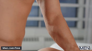 Preview 4 of Sex Videos Big Mom - (Ashton Summers) Favourite Position Is Missionary So (Ace Quinn) Gives It To Him Hard - Men