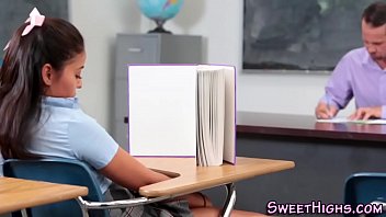 Preview 2 of Thai Sex Ibu Dgn Anak - Inked teen latina sucks and fucks