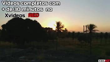 Preview 1 of Butt Bunny - O ator Brinqueto pedi para a safadinha da Danny hot,  mostrar a laje da casa em obra,  e ela mostrou para ele como senta firme no boneco e deu aquela gozada