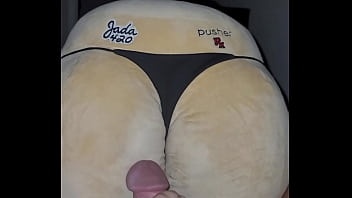 Preview 4 of Sdevixxxcom - Rubbing my wet dick on Jada Stevens ass pillow