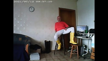 Preview 1 of First Time Tenager Sex - Auf dem Hocker f&uuml_r Tony goileglatze