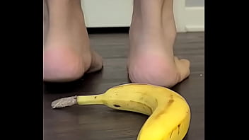 Preview 3 of Roxy Bb - Feet and food play