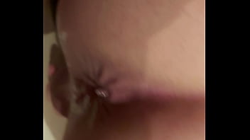 Preview 4 of Dildo Gag Bondage5 - Entregador de pizza me coloca de quatro e fode meu rabo!