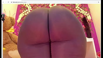 Preview 2 of Swear Smell - bbw babe is waiting for some penetration on her big ass