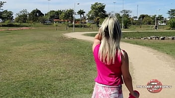 Preview 1 of Putas Jujuy - Hot blonde masturbates in park after getting all sweaty / FULL ON RED - MELODY ANTUNES