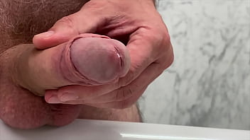 Preview 4 of Xnxxx Np - Me masturbating to orgasm 2