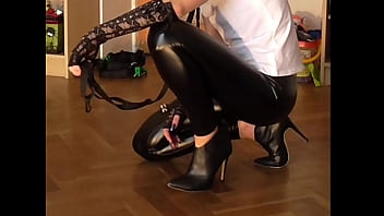 Preview 1 of Massge Two Girl - leggings