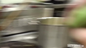Preview 2 of Franches Kinky - DIRTY SARAH - Extreme Food Porn
