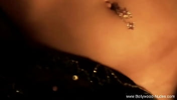 Preview 4 of Nun Amatur - Seduction Indian Style From Sexy Bollywood Moment