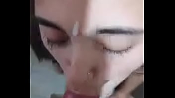Preview 4 of Www Nxxn Con - Gostosa se assustando com a gozada na cara!