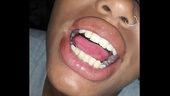 Preview 1 of Indian Jungle Xxx - Bkhunchoxx Caramel Drizzle lipgloss