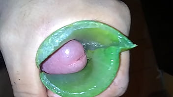 Preview 1 of Porn J Mac - Rica masturbaci&oacute_n con hojas de s&aacute_bila