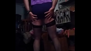 Preview 2 of Desi Girl Bathing Naked - Travesti en minifalda