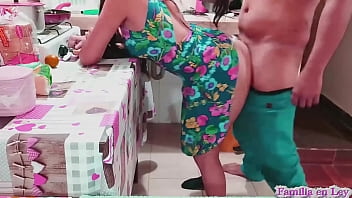 Preview 4 of Bihar Vileg Sex - Grabo a Mi Hermosa Hijastra Cocinando esta Bien Rica y Deliciosa