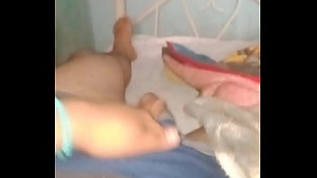 Preview 3 of Sunny Sucking Cum Out Xxxxx - Me masturbo bajo las cobijas