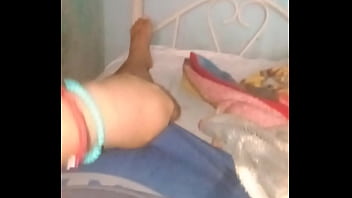 Preview 1 of Sunny Sucking Cum Out Xxxxx - Me masturbo bajo las cobijas