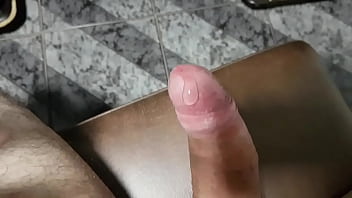Preview 1 of Moscow Fucking - Novinho metendo no pelo na buceta caseira