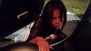 Preview 2 of Wwxs Xxxhot - A carioca parou no meio da rua para fazer xixi - ANGEL DINIZZ