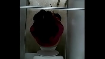 Preview 2 of Rajsthani Seksi Vio - espiada en el ba&ntilde_o L.M. 1