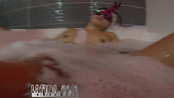 Preview 4 of Russian Army Boobs - Madre Soltera Venezolana Se Come una Polla Extranjera Sin Condon dentro de un Jacuzzi en Medellin Lol