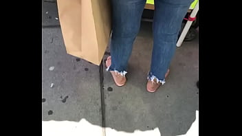 Preview 2 of Nina Suarez - Dominican milf walking with big fat ass
