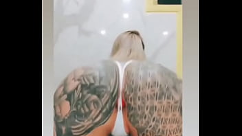 Preview 2 of Png Sepik Koap - Me casaria con una chica que tenga tatuado hasta el asterisco como esta