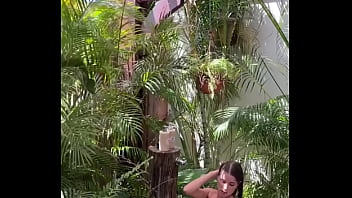 Preview 1 of Corean - Heidy Pino desnuda detras de c&aacute_maras filmando!